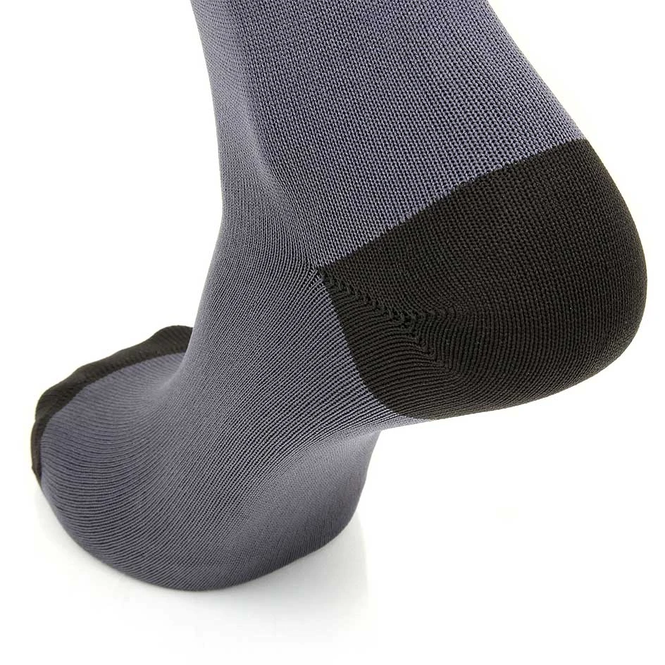 Howies Thin Fit Skate Socks 3 Howies Thin Fit Skate Socks - Image 3