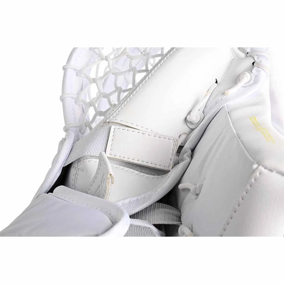 Bauer Vapor Hyperlite 2 Goalie Catcher Senior 5 Bauer Vapor Hyperlite 2 Goalie Catcher Senior - Image 5